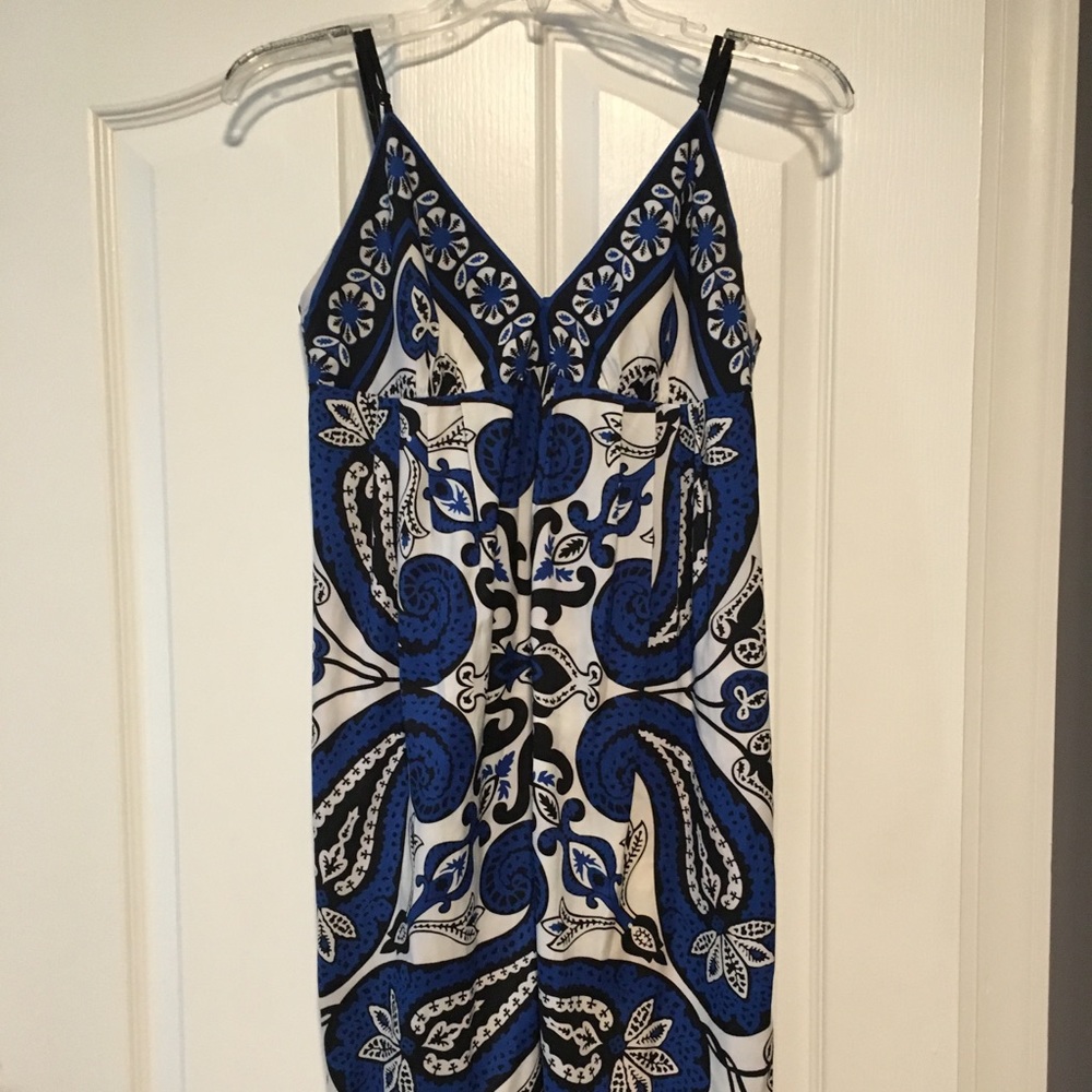 Sleeveless dress